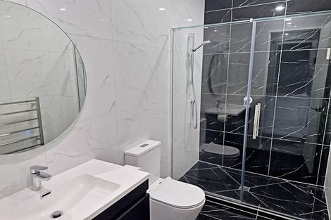 Photo of property in 10 Kuaha Road, Massey, Auckland, 0614