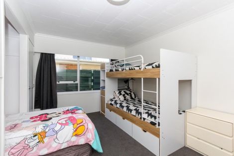 Photo of property in 26 Truby King Street, Merrilands, New Plymouth, 4312
