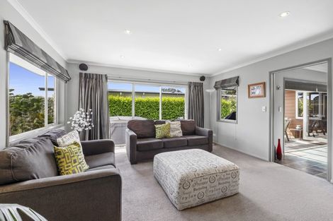 Photo of property in 1 Manukaka Heights, Hurdon, New Plymouth, 4310