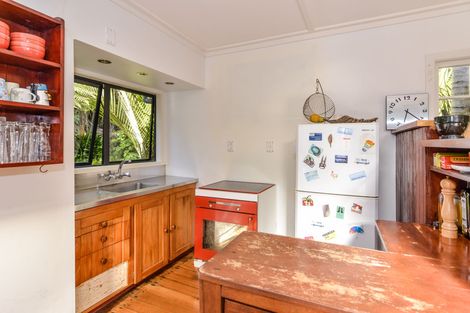 Photo of property in 65 Warner Park Avenue, Laingholm, Auckland, 0604