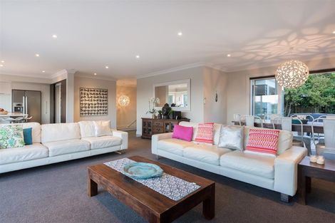 Photo of property in 37 Eastcliffe Road, Castor Bay, Auckland, 0620