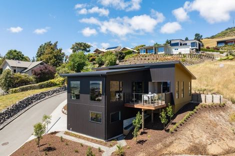 Photo of property in 10 Resolution Place, Richmond, 7020