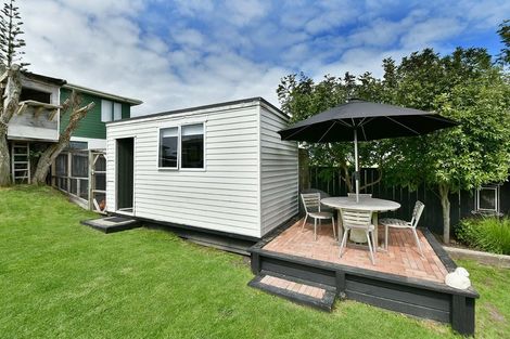 Photo of property in 1339 Whangaparaoa Road, Army Bay, Whangaparaoa, 0930