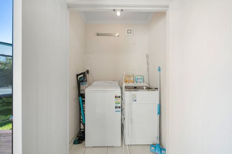 Photo of property in 8 Hargest Crescent, Saint Kilda, Dunedin, 9012