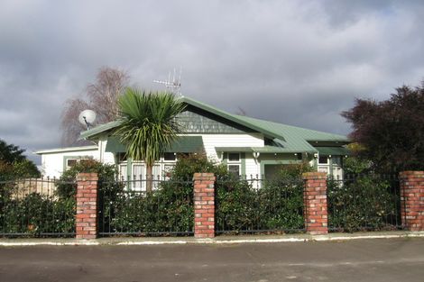 Photo of property in 10 Stanley Avenue, Palmerston North, 4414