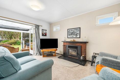 Photo of property in 17 Flyger Street, Kimbolton, 4774