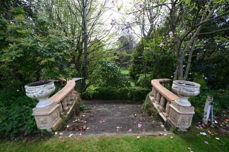 Photo of property in 65 Havelock Road, Havelock North, 4130