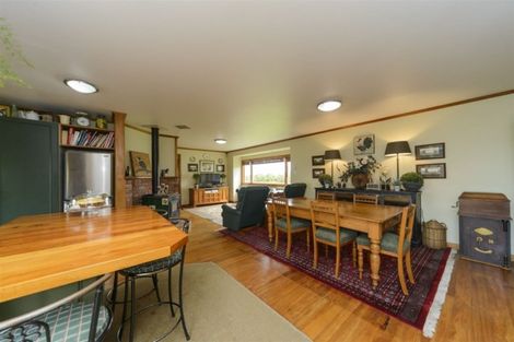 Photo of property in 1911 Makino Road, Halcombe, Feilding, 4779