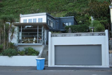 Photo of property in 207 Marine Parade, Seatoun, Wellington, 6022