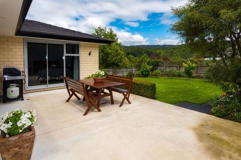 Photo of property in 88 Milton Terrace, Picton, 7220