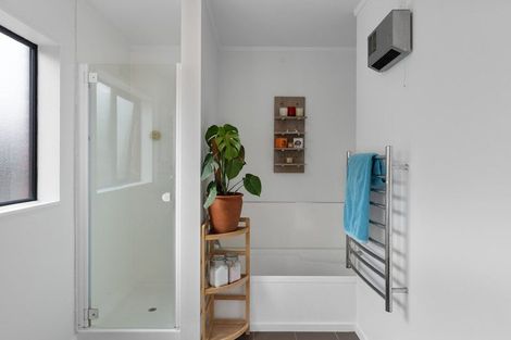 Photo of property in 24 Saint James Court, Paraparaumu, 5032