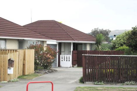 Photo of property in 2/84 Hay Street, Bromley, Christchurch, 8062