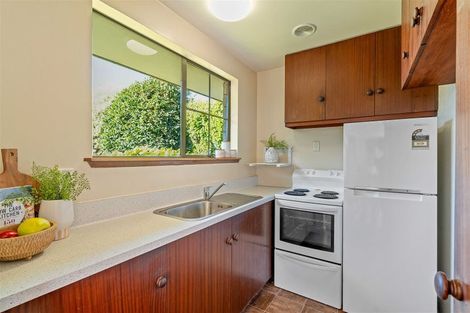 Photo of property in 2/14 Resolution Place, Bryndwr, Christchurch, 8053