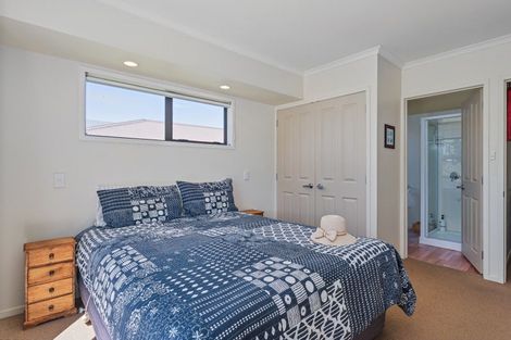 Photo of property in 15 Marlin Street, Whitianga, 3510