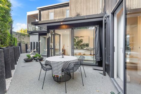 Photo of property in 352d Beach Road, Mairangi Bay, Auckland, 0630