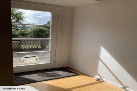 Photo of property in 32 Taupo Street, Green Bay, Auckland, 0604