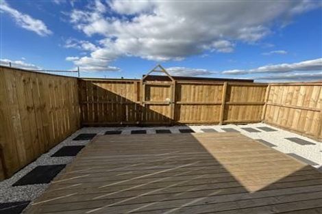 Photo of property in 13 Kaha Road, Takanini, 2110