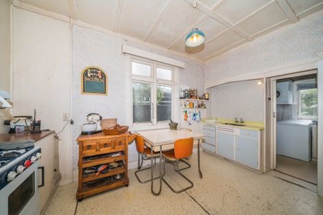 Photo of property in 60 Weston Avenue, Roslyn, Palmerston North, 4414