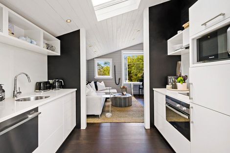 Photo of property in 20 Seabreeze Road, Narrow Neck, Auckland, 0624