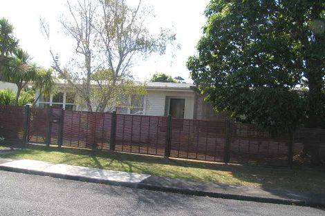Photo of property in 2/1 Tyne Road, Forrest Hill, Auckland, 0620
