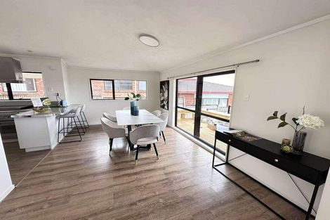 Photo of property in 5 Marlin Street, West Harbour, Auckland, 0618