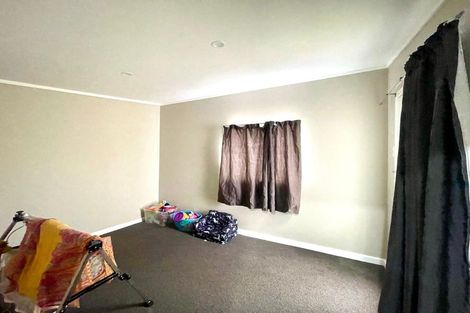 Photo of property in 1/77 Woodglen Road, Glen Eden, Auckland, 0602