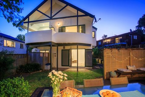 Photo of property in 1/25 Nigel Road, Browns Bay, Auckland, 0630