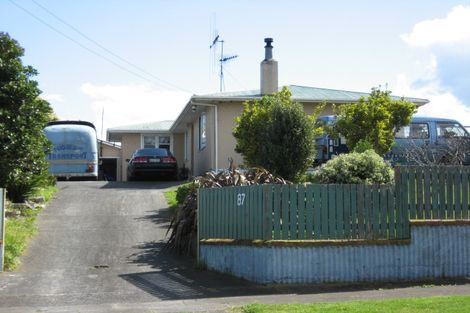Photo of property in 87 Manuka Street, Castlecliff, Whanganui, 4501