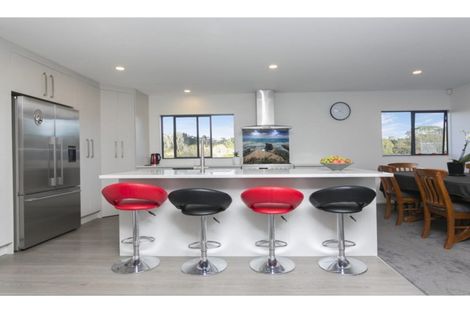 Photo of property in 16 Denehurst Drive, Waimauku, 0812