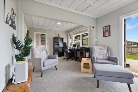 Photo of property in 6 Holden Avenue, Holdens Bay, Rotorua, 3010