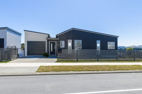 Photo of property in 30 Hokioi Drive, Kenepuru, Porirua, 5022