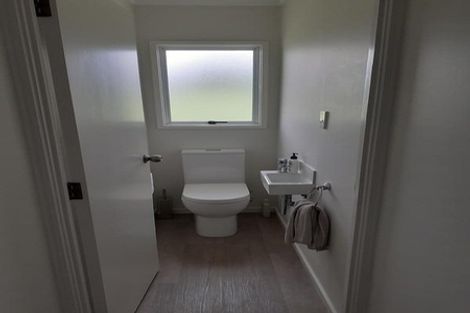 Photo of property in 3 Oakhaven Place, Ranui, Auckland, 0612