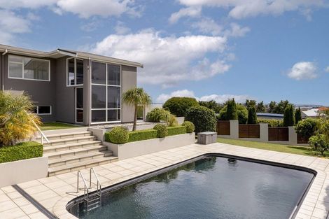 Photo of property in 98 Waikite Road, Welcome Bay, Tauranga, 3175