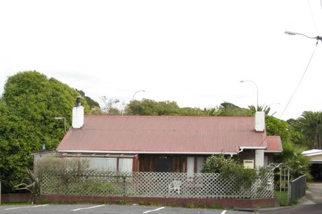 Photo of property in 1 Ngaio Street, Strandon, New Plymouth, 4312
