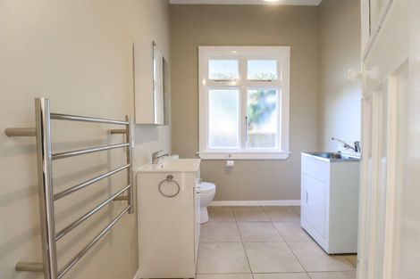 Photo of property in 24 Aroha Street, Takaro, Palmerston North, 4410