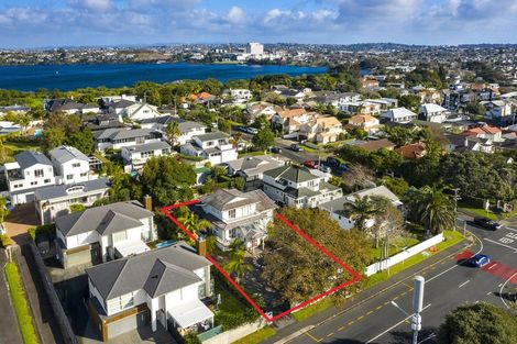 Photo of property in 98 Kitchener Road, Milford, Auckland, 0620