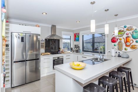 Photo of property in 10 Carlingford Rise, Dinsdale, Hamilton, 3204