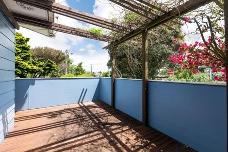 Photo of property in 2 Sunvue Road, Glen Eden, Auckland, 0602