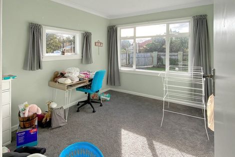 Photo of property in 7 Freyberg Street, Roslyn, Palmerston North, 4414