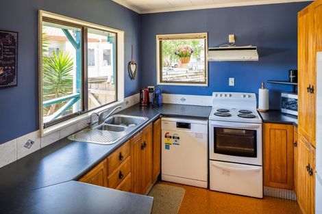 Photo of property in 36 Rosewood Place, Paraparaumu, 5032