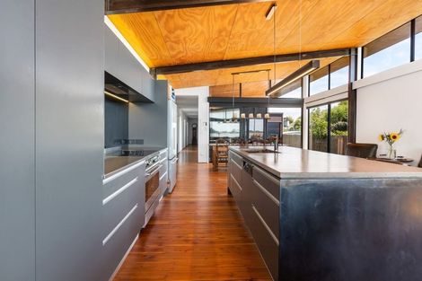 Photo of property in 69a Beachville Road, Redcliffs, Christchurch, 8081