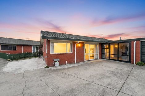 Photo of property in 2/479 Main South Road, Hornby, Christchurch, 8042