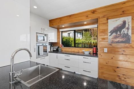 Photo of property in 74a Stanmore Bay Road, Stanmore Bay, Whangaparaoa, 0932