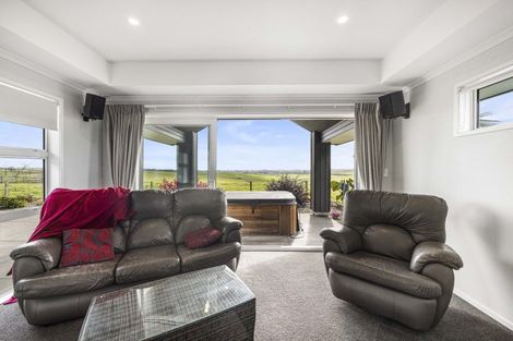 Photo of property in 22 Irwin Road, Kingseat, Pukekohe, 2679