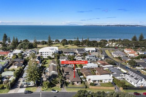 Photo of property in 1/11 Milton Road, Orewa, 0931
