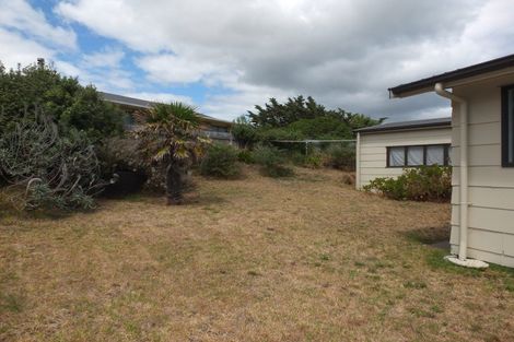 Photo of property in 3 Brown Terrace, Foxton Beach, Foxton, 4815
