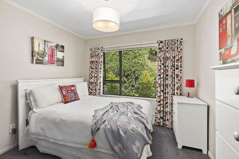 Photo of property in 95 Woodman Drive, Tawa, Wellington, 5028