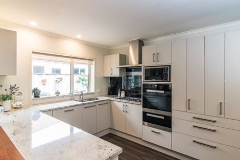 Photo of property in 6 Fleetwood Grove, Waikanae, 5036