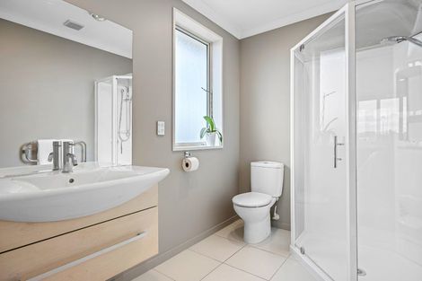 Photo of property in 17 Westpark Drive, Burnside, Christchurch, 8053