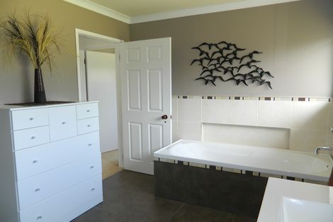 Photo of property in 8 Kendall Road, Kerikeri, 0230